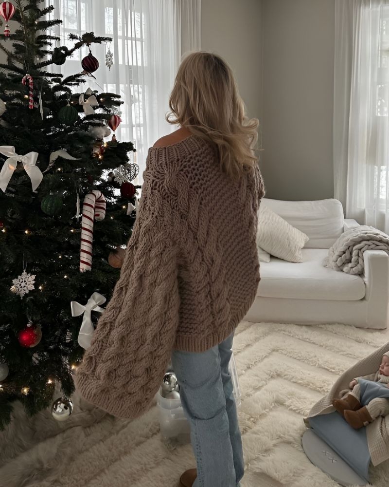 PAOLA - KNITTED OVERSIZE SWEATER