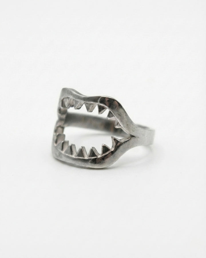 SHARK RING