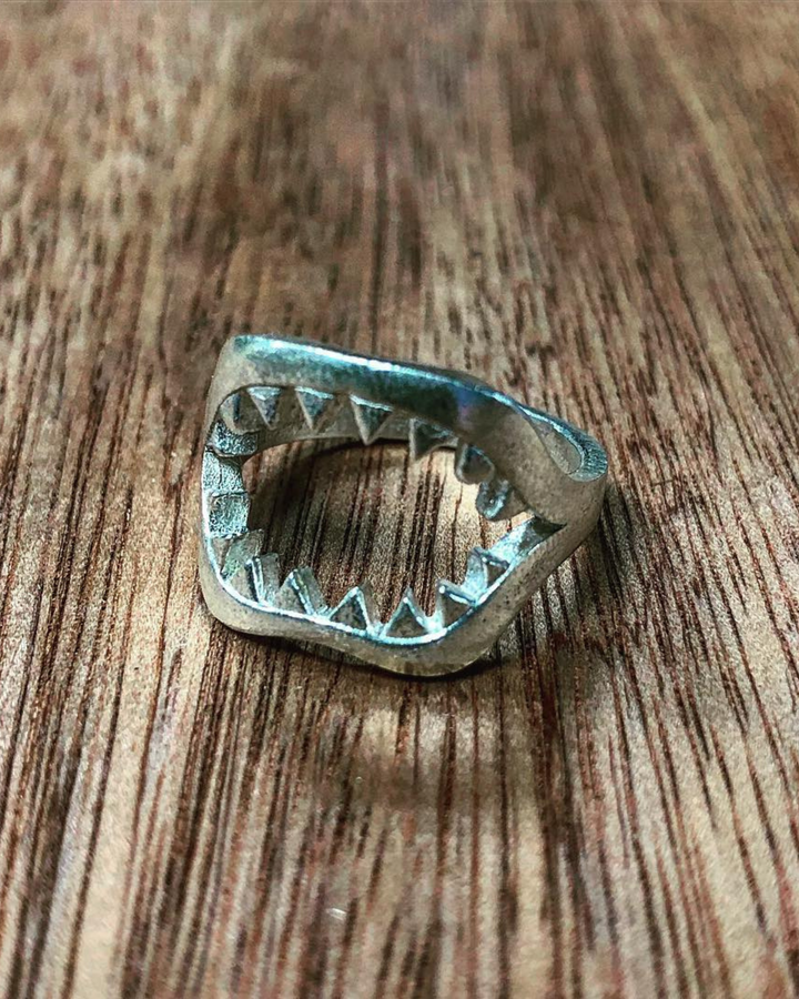 SHARK RING