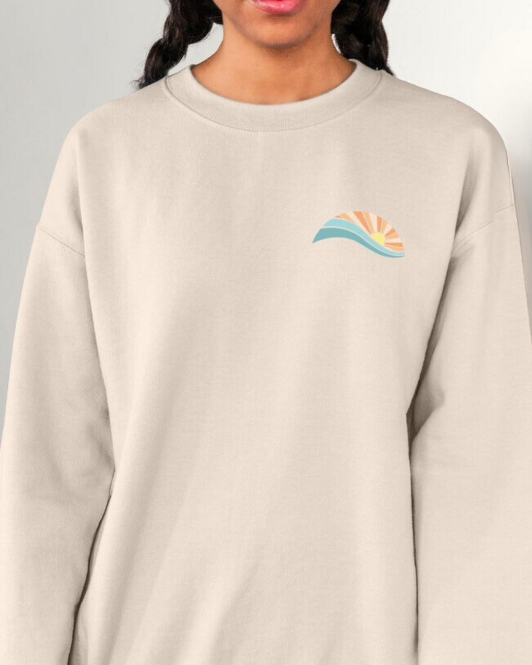 Kira Crewneck - "Forever chasing sunsets"